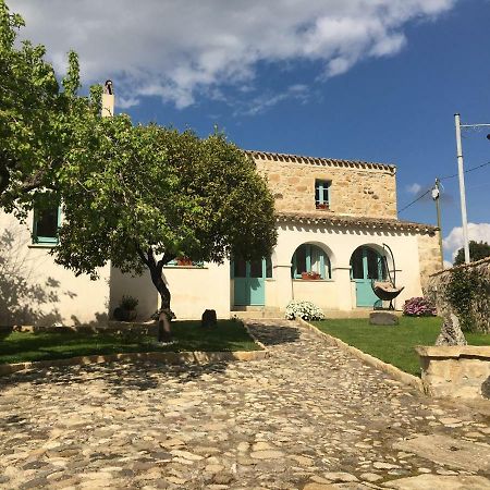 B&B Su Strintu Tuili Екстериор снимка