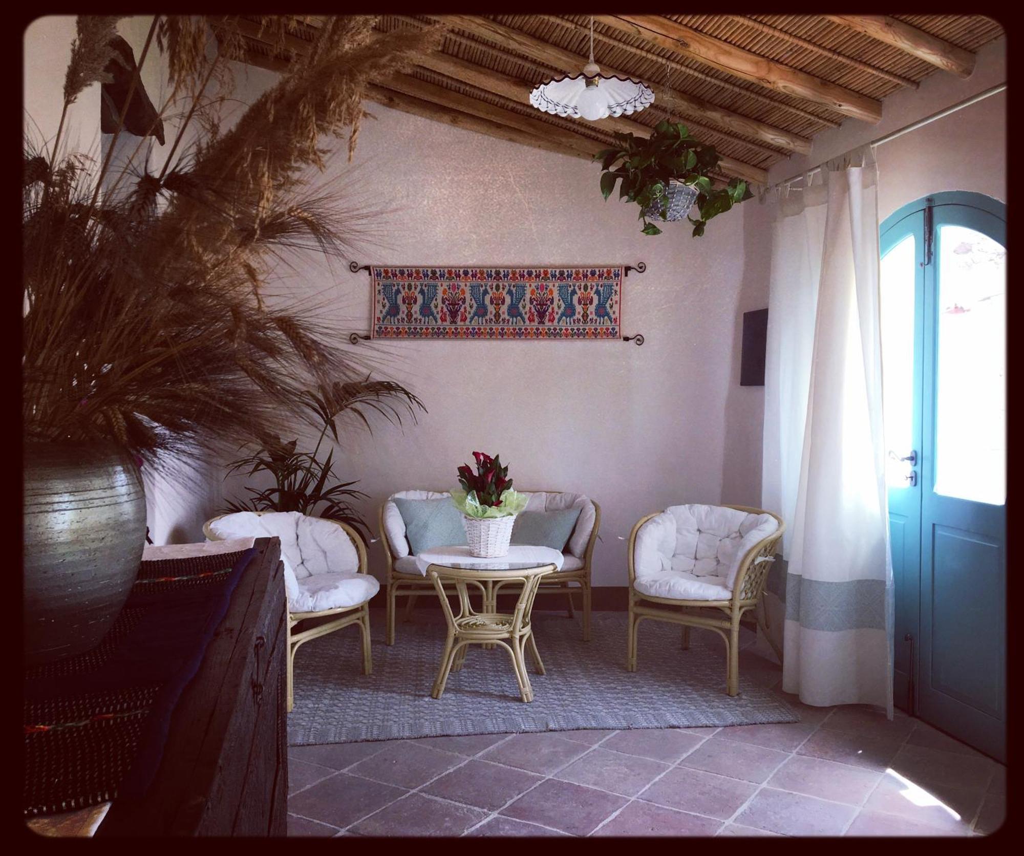 B&B Su Strintu Tuili Екстериор снимка